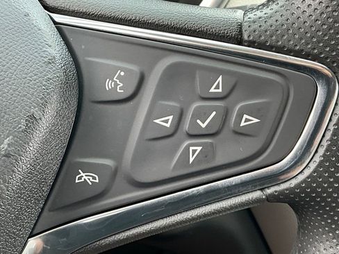 Used 2021 Chevrolet Equinox LS w/ LS Convenience Package FWD image 24