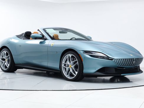 Certified 2025 Ferrari Roma Spider RWD image 12