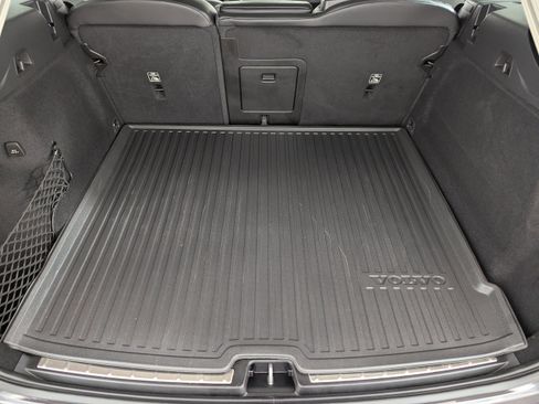 Used 2022 Volvo XC60 B6 Inscription w/ Advanced Package image 19