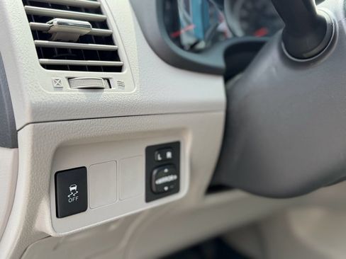 Used 2011 Toyota Corolla LE FWD image 15