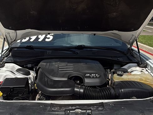 Used 2017 Dodge Charger SE w/ Popular Equipment Group RWD image 27