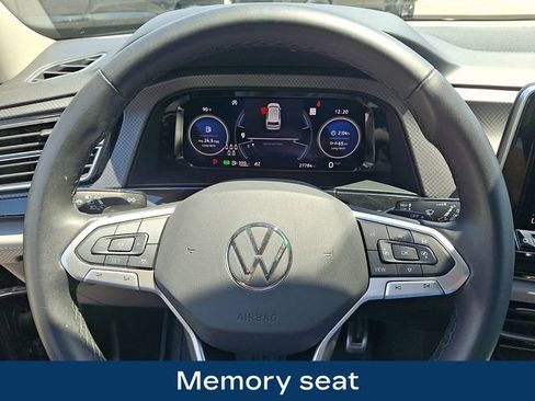 Used 2024 Volkswagen Atlas Peak Edition SEL AWD/4WD image 4