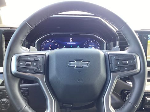 Used 2025 Chevrolet Silverado 1500 LT Trail Boss w/ Convenience Package II AWD/4WD image 11