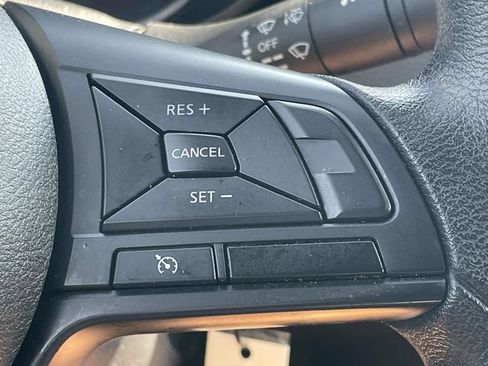 Used 2025 Nissan Versa S FWD image 23