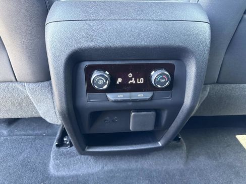 New 2026 Chevrolet Traverse Z71 w/ Driver Confidence Package AWD/4WD image 31