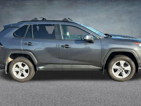 Used 2021 Toyota RAV4 XLE AWD/4WD image 27