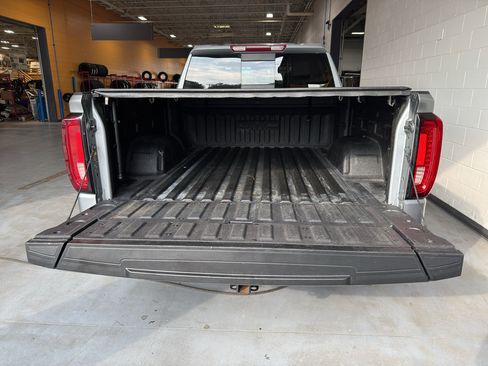 Used 2023 GMC Sierra 1500 SLT w/ SLT Premium Plus Package AWD/4WD image 22