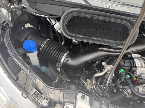 Used 2022 Ford Transit 350 XLT RWD image 11