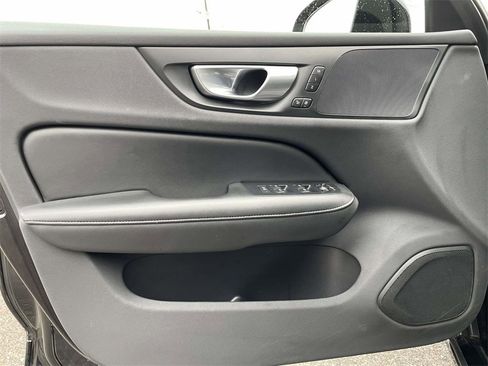 Used 2024 Volvo S60 B5 Plus image 16