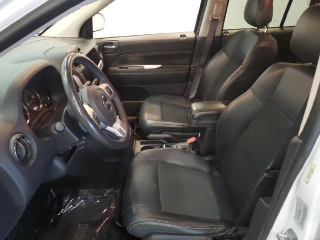 Used 2016 Jeep Compass Latitude AWD/4WD image 11