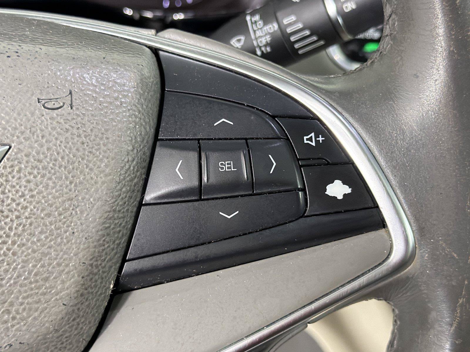 Used 2017 Cadillac XT5 Luxury FWD image 25