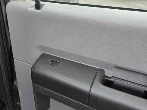 Used 2014 Ford F250 XL w/ Power Equipment Group image 41