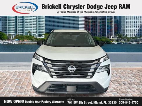 Used 2024 Nissan Rogue S AWD/4WD image 8