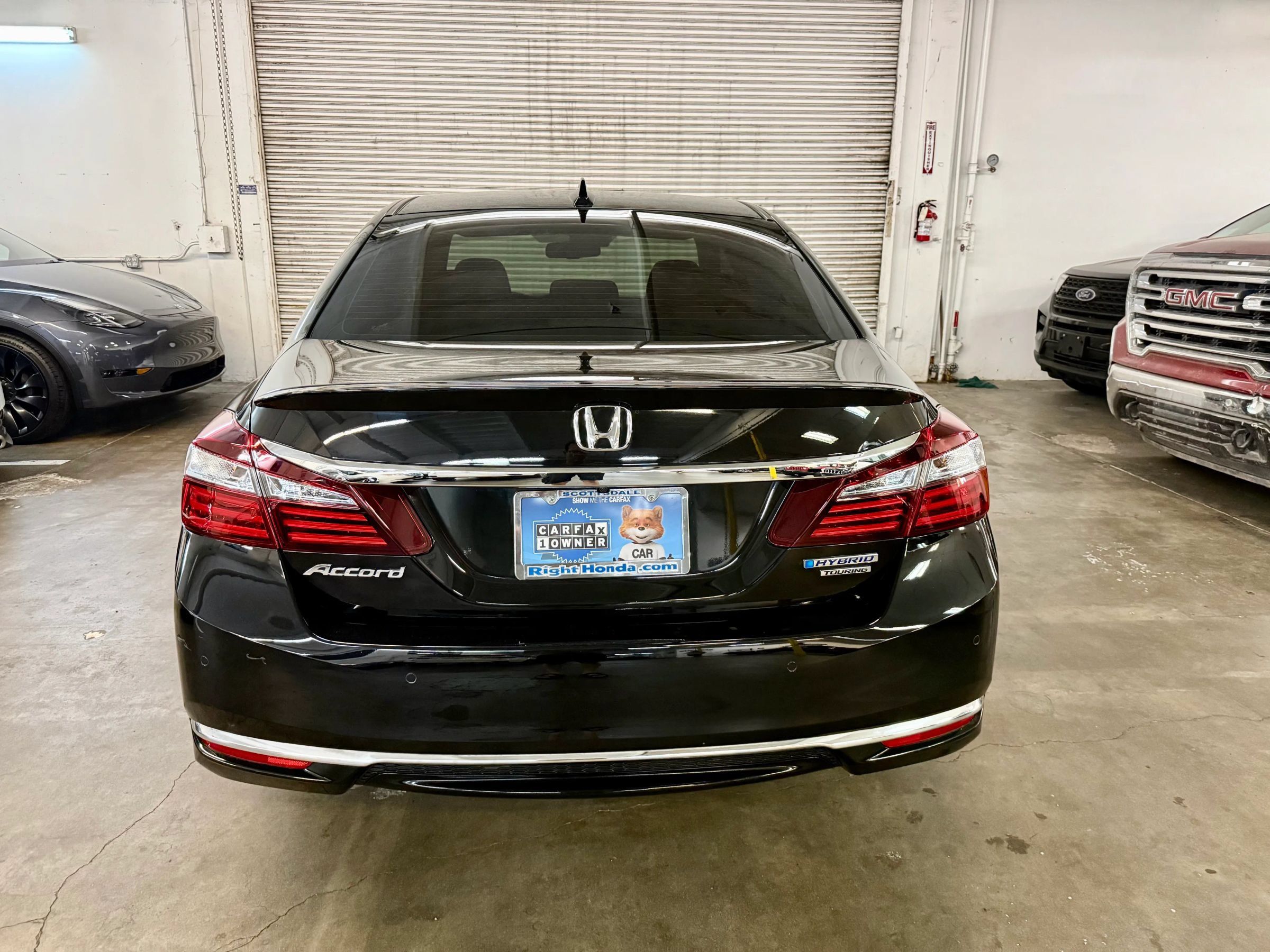 Used 2017 Honda Accord Touring image 6