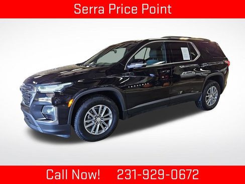 Used 2023 Chevrolet Traverse LT AWD/4WD image 1