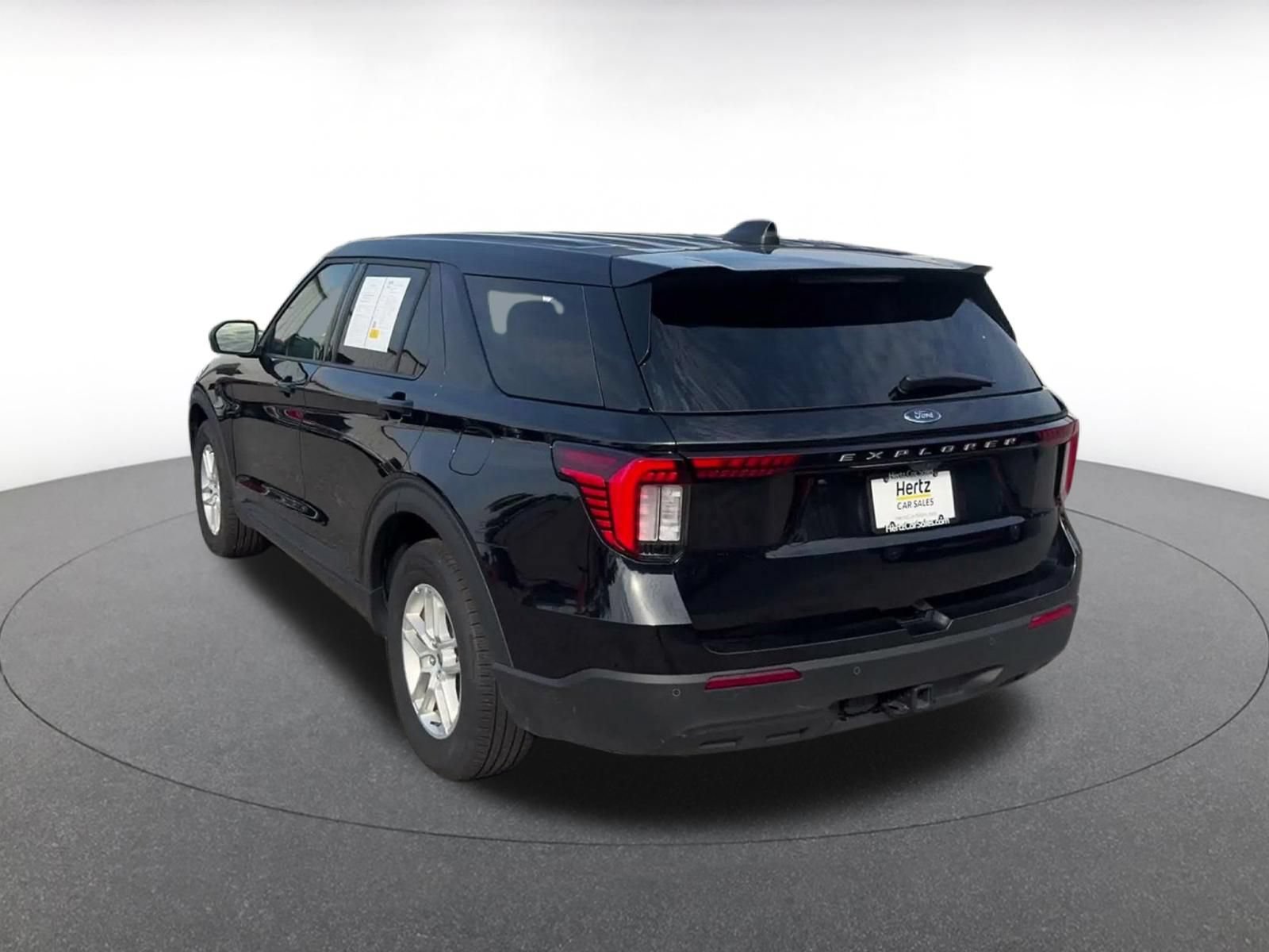 Used 2026 Ford Explorer Active RWD image 9