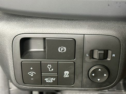 Used 2024 Hyundai Ioniq 6 SE RWD image 17