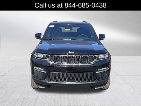 New 2025 Jeep Grand Cherokee Limited image 2