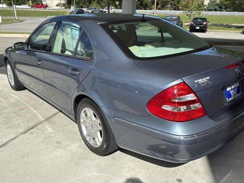 Used 2005 Mercedes-Benz E 320 Sedan image 5