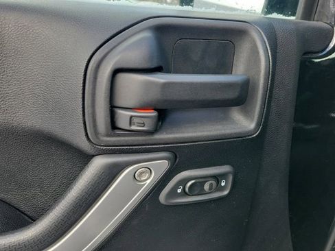 Used 2011 Jeep Wrangler Unlimited Sahara w/ Dual Top Group image 10