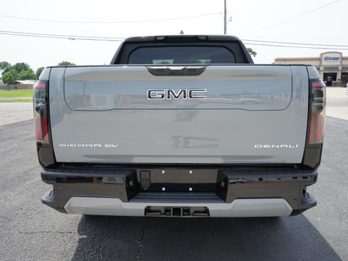 New 2025 GMC Sierra EV Denali image 4
