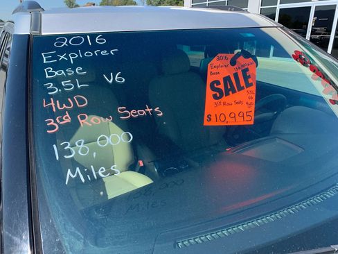 Used 2016 Ford Explorer 4WD image 3