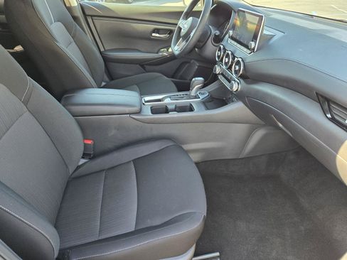 Used 2025 Nissan Sentra SV FWD image 33