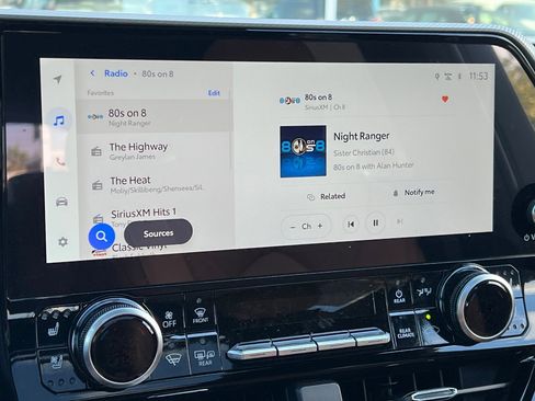 New 2025 Toyota Highlander Platinum image 21