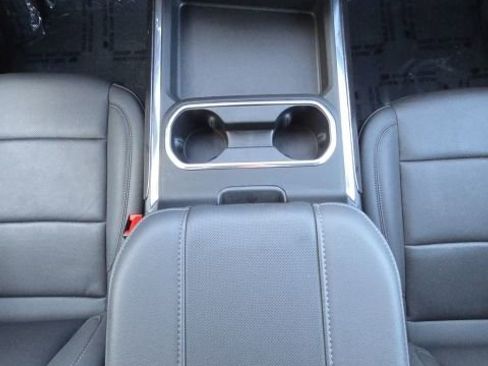 Used 2025 Chevrolet Silverado 3500 LTZ w/ LTZ Plus Package image 43