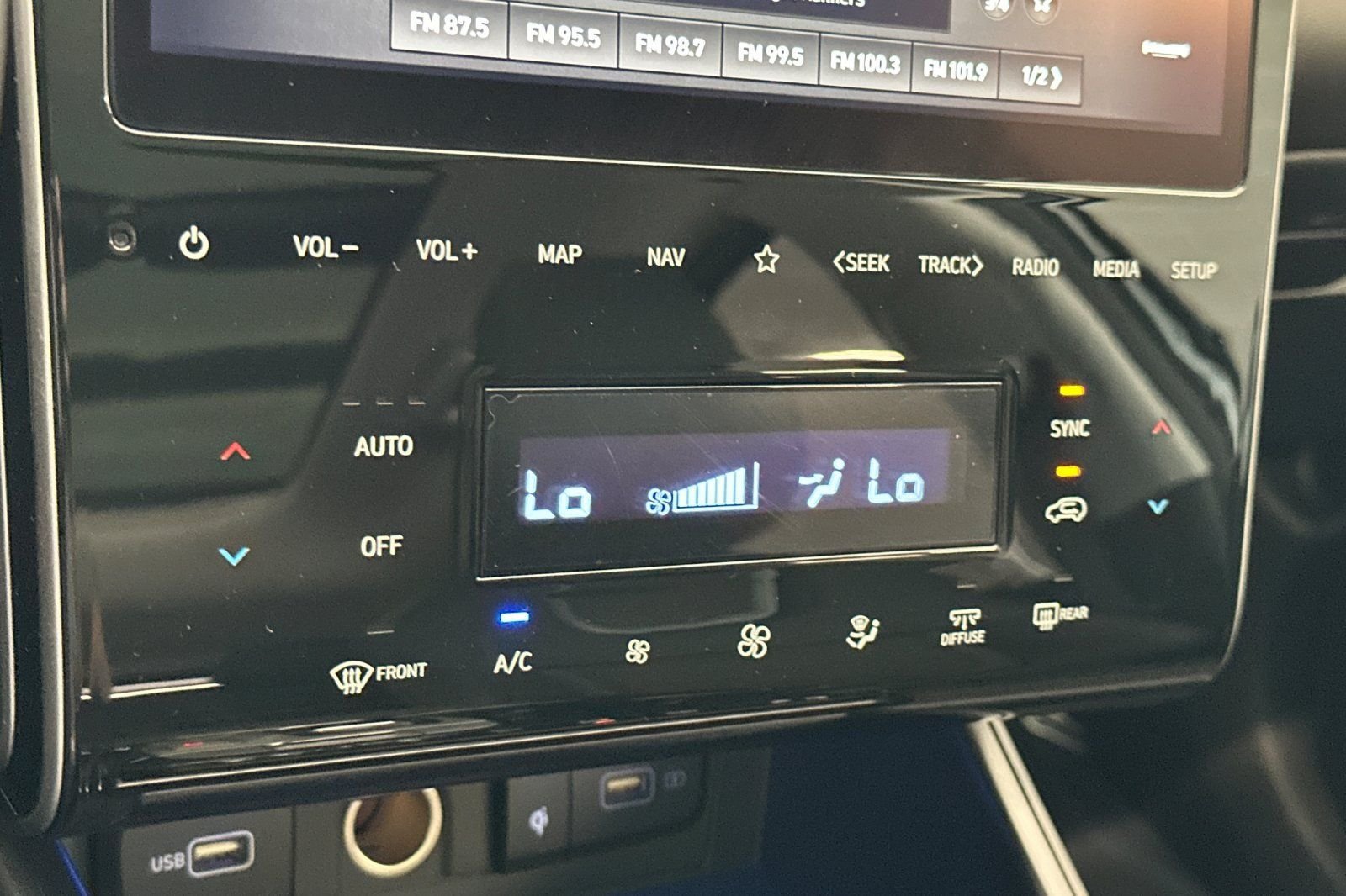 Used 2022 Hyundai Tucson Limited AWD/4WD image 25
