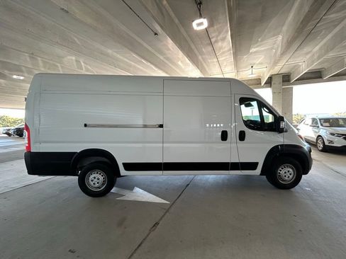Used 2024 RAM ProMaster 3500 w/ Convenience Group image 4