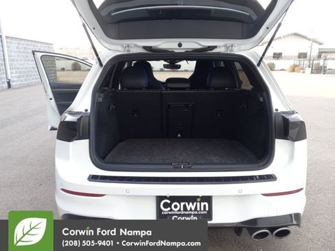 Used 2024 Volkswagen Golf R image 27