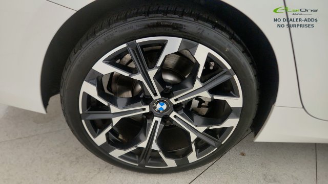 Used 2025 BMW 330i xDrive Sedan AWD/4WD image 82