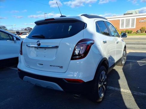 Used 2022 Buick Encore Preferred w/ Safety Package image 5