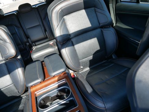 Used 2025 Lincoln Navigator L Black Label image 14