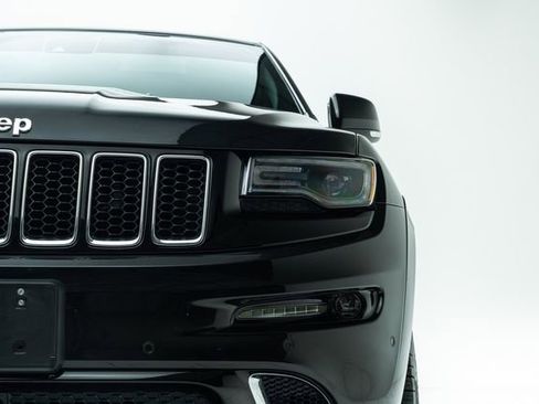 Used 2015 Jeep Grand Cherokee SRT w/ Trailer Tow Group IV AWD/4WD image 7