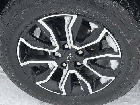 Used 2025 Chevrolet TrailBlazer ACTIV w/ Driver Confidence Package image 9