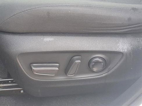 Used 2020 Toyota RAV4 XLE image 20