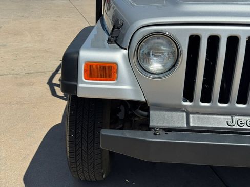 Used 2003 Jeep Wrangler SE AWD/4WD image 34