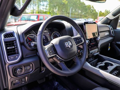 New 2026 RAM 1500 4x4 Crew Cab image 15