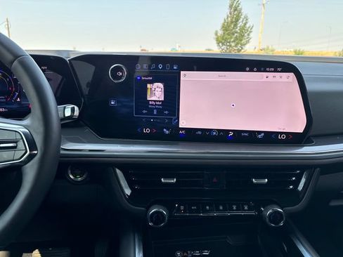 Used 2025 Chevrolet Tahoe RST w/ RST Capability Package AWD/4WD image 18