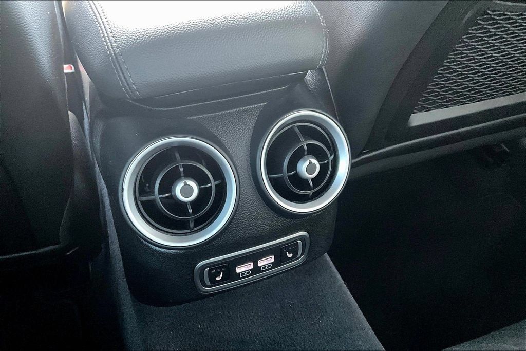 Used 2022 Alfa Romeo Giulia Sprint AWD/4WD image 10