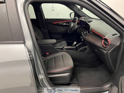 Used 2026 Chevrolet TrailBlazer RS w/ Convenience Package FWD image 39