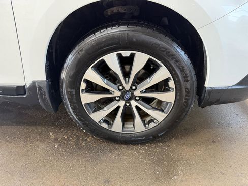 Used 2016 Subaru Outback 3.6R Limited AWD/4WD image 29