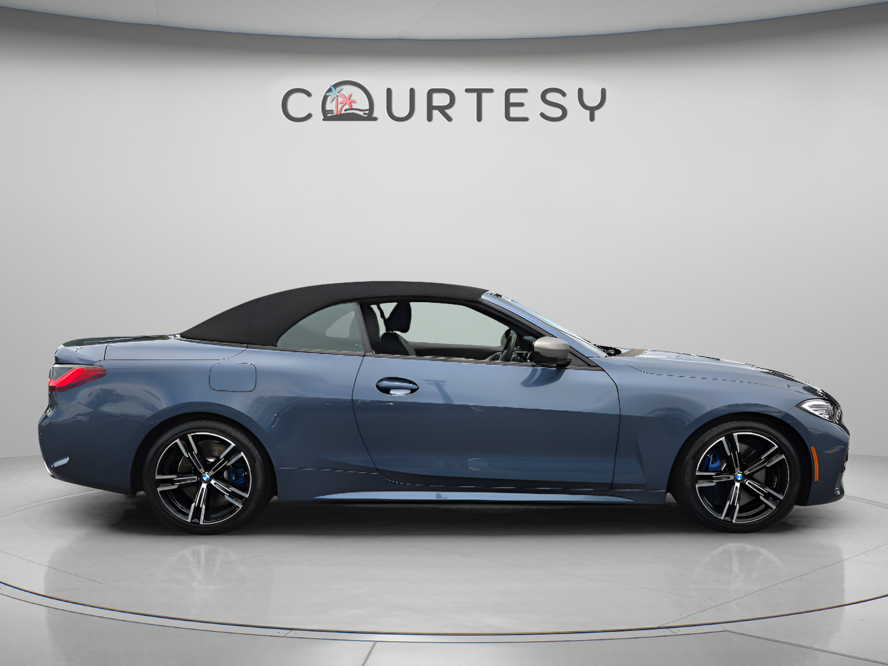 Used 2022 BMW M440i Convertible w/ Premium Package RWD image 6