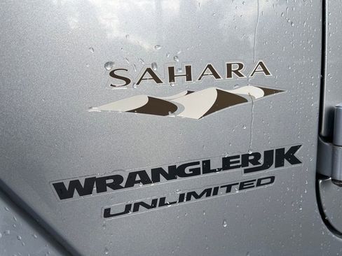 Used 2018 Jeep Wrangler Unlimited Sahara AWD/4WD image 20