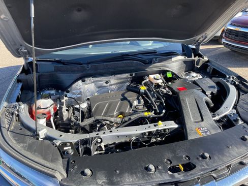 Used 2025 Chevrolet Trax LT w/ LT Convenience Package image 31