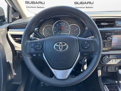 Used 2015 Toyota Corolla LE FWD image 13