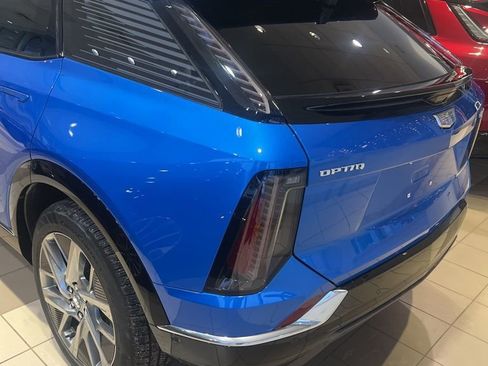 New 2026 Cadillac Optiq Luxury 1 image 5