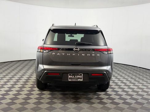 Used 2025 Nissan Pathfinder SV FWD image 8